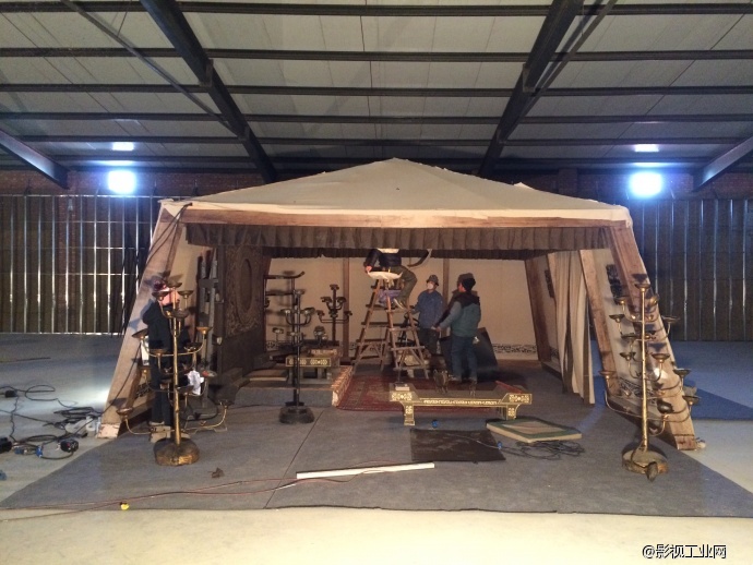 著名演员陈龙来我们影视基地拍广告啦!我们的工作人员也因参演而正式出道!