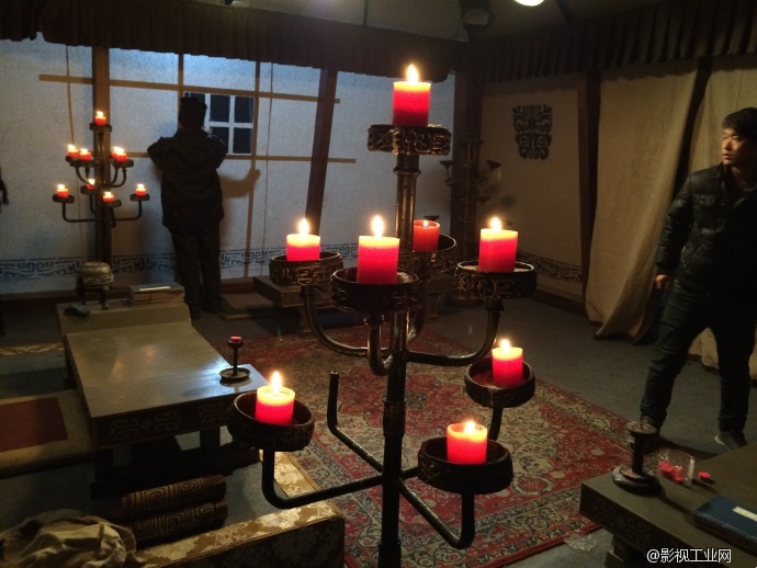 著名演员陈龙来我们影视基地拍广告啦!我们的工作人员也因参演而正式出道!