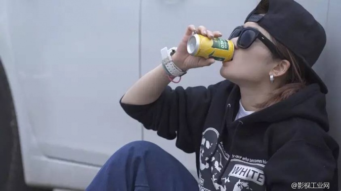 索尼全画幅微单™A7S创作者手记——《krazy Dancer》摄影篇