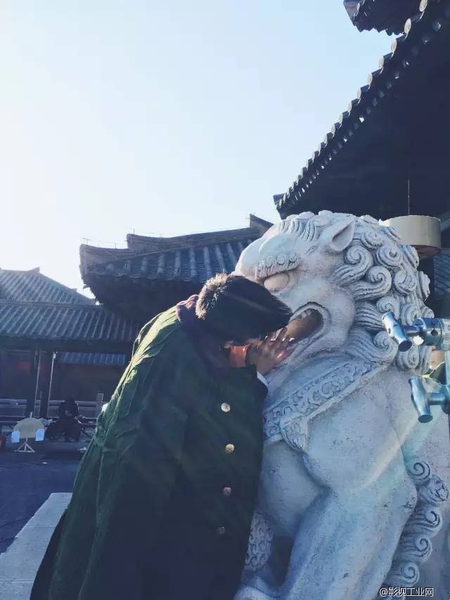 【淘梦资讯】亲一下会弯吗、NO是看一眼