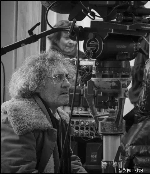 电影手册 x 《女人的阴影》导演菲利普·加瑞尔访谈：我有一台与时俱进的摄影机