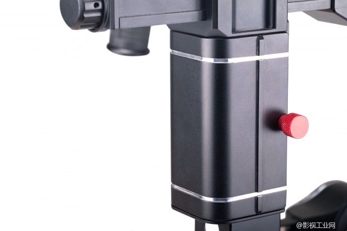 智云2016正式发布 专业级双手三轴稳定器