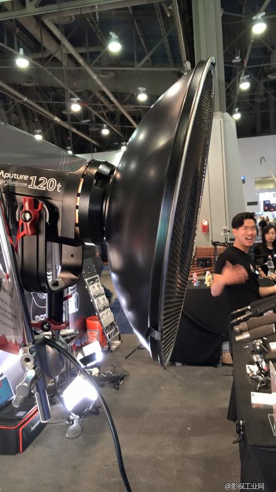 Aputure爱图仕NAB2016第一天现场播报:光·风暴系列又出新品!