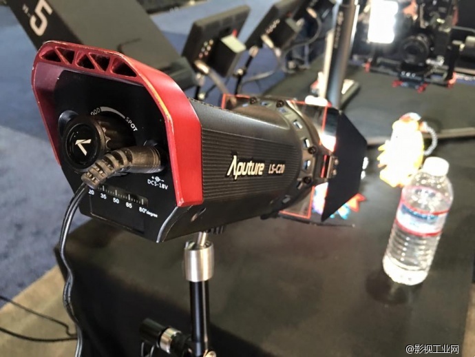 Aputure爱图仕NAB2016第一天现场播报:光·风暴系列又出新品!