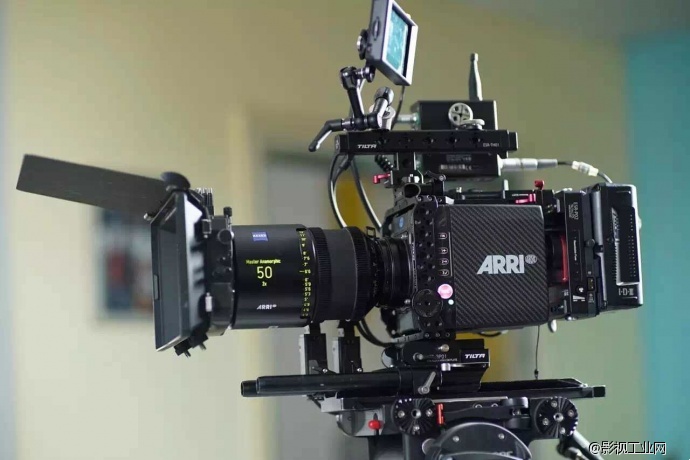 阿莱 ALEXA mini 和 AMIRA 摄影机现货销售 有需要的老师请联系我　 价格肯定合适　 买到就是赚到