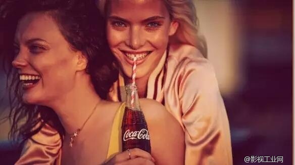 可口可乐: 广告大片应该这么拍 ！