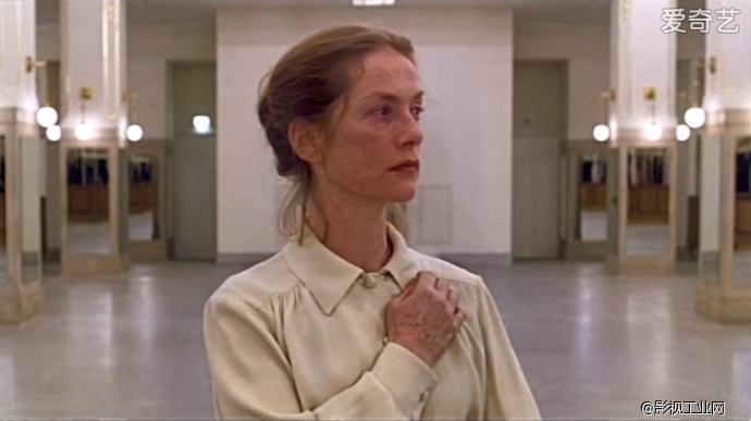 性中围城 ：我出不去　 你进不来