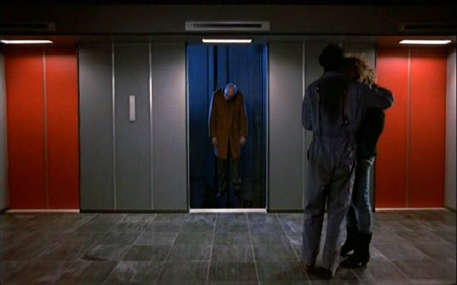 用工具吓人，还是用人吓人——恐怖工具论