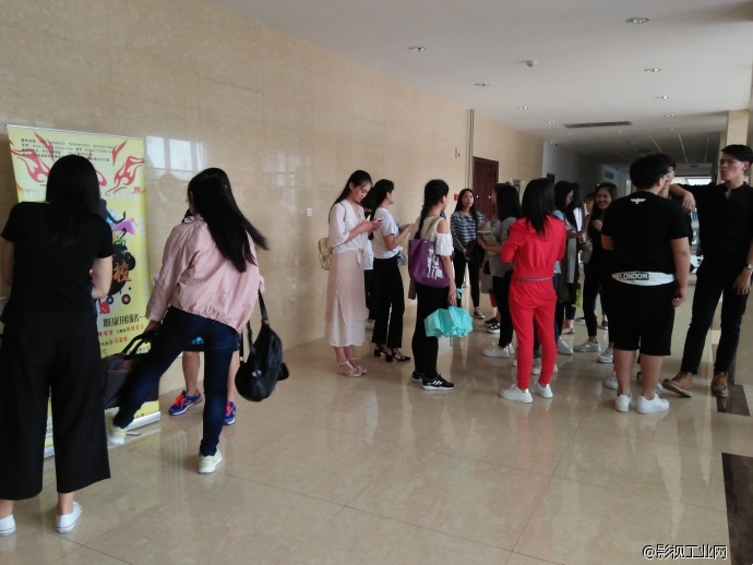 毕业季 “玩转培华”疯狂不打烊！