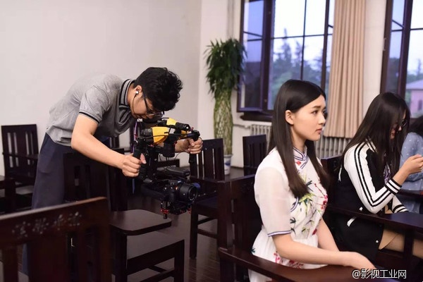 一镜到底怎么玩 清华学子这么玩