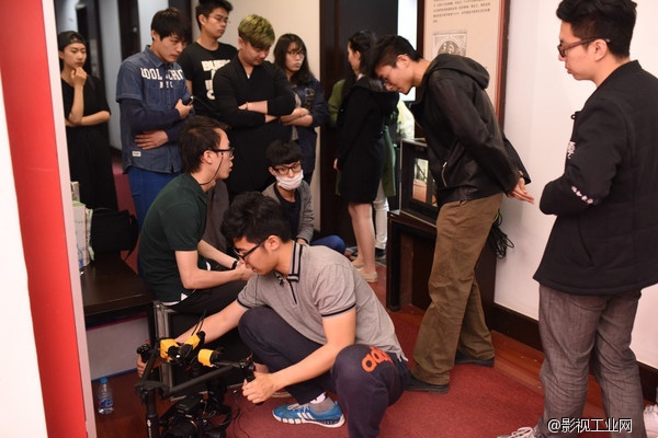 一镜到底怎么玩 清华学子这么玩