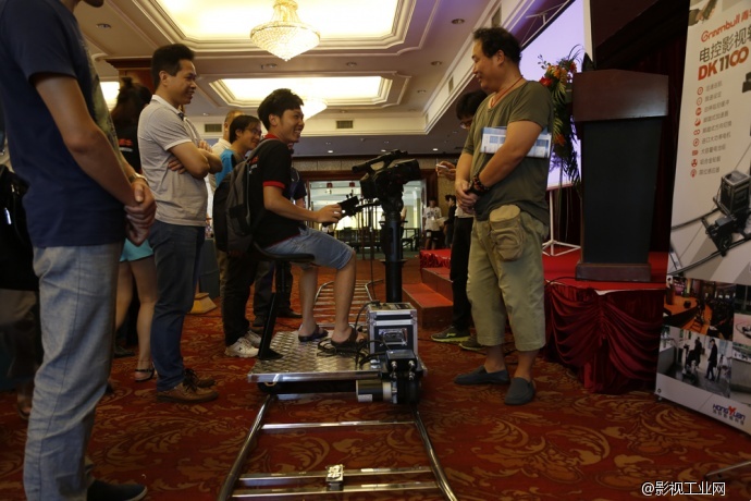 2016年青牛电动轨道车、电控滑轨技术交流会