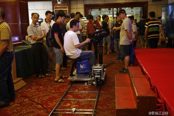 2016年青牛电动轨道车、电控滑轨技术交流会