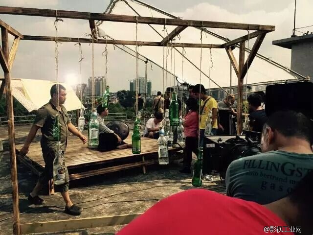 汪峰的耳机广告请来了Hanpan演奏家 —— TVCBOOK.com