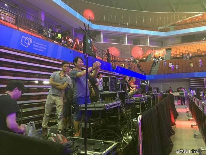 深圳春茧体育馆2016天猫音乐狂欢节现场直播花絮 现场高清无线图传设备由深圳蓝集科技全权提供