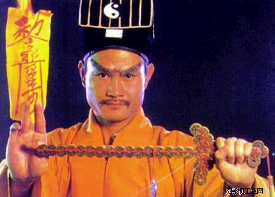 香港鬼片之王要数林正英，而内地拍恐怖电影最好的却是他？