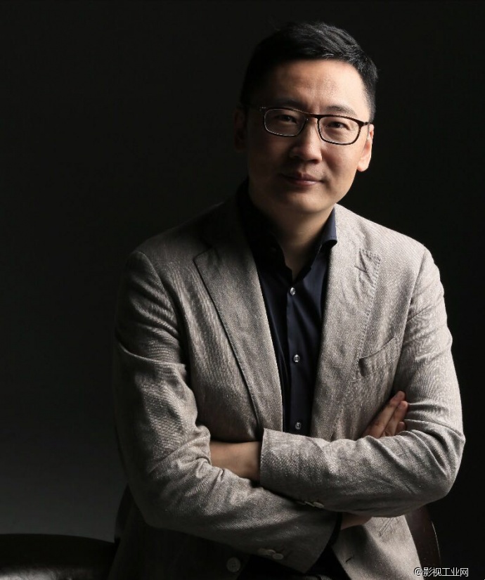 配音 | 殷瑜：他也许是你最熟悉的陌生人