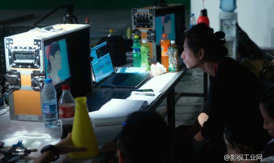 TFBOYS 专属导演 | 他导演着每一个慢动作，左手+右手