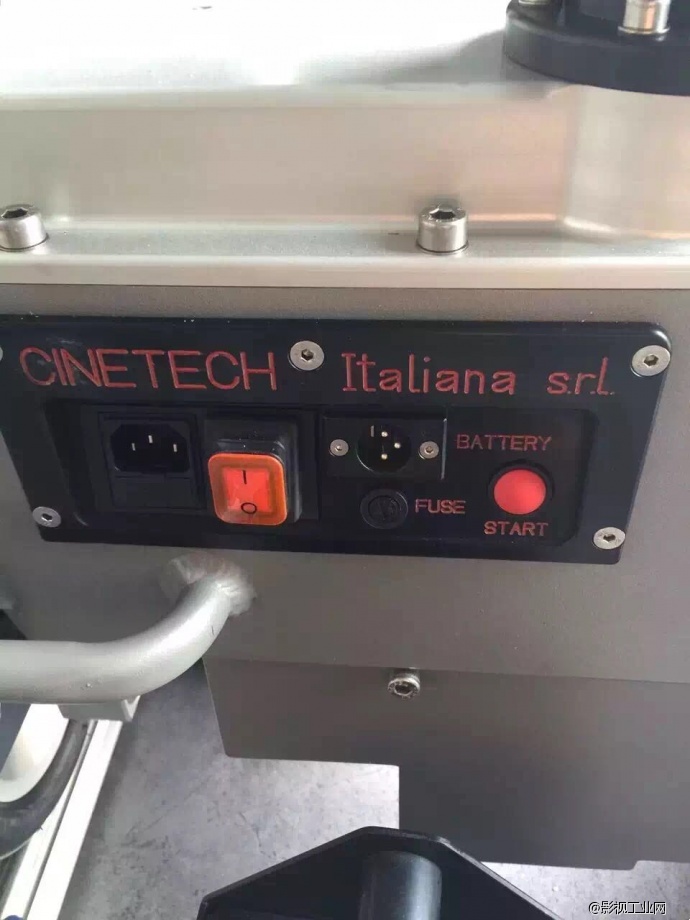 CAPINERA 莺 轨道车到货上海欧诺美