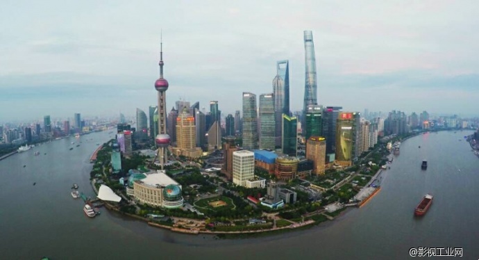 上海外滩东方明珠高清航拍素材