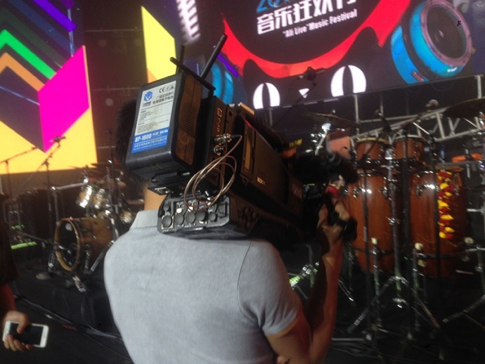 影视无线图传这家的有点不一样带无线通话和无线监看