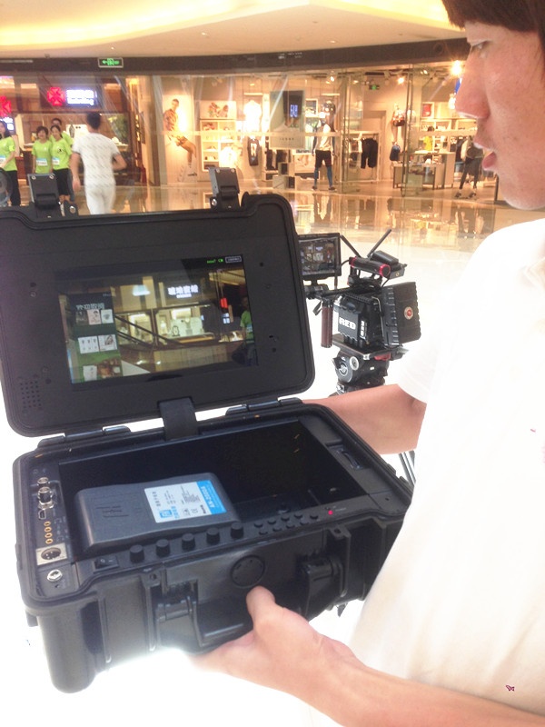 影视无线图传这家的有点不一样带无线通话和无线监看