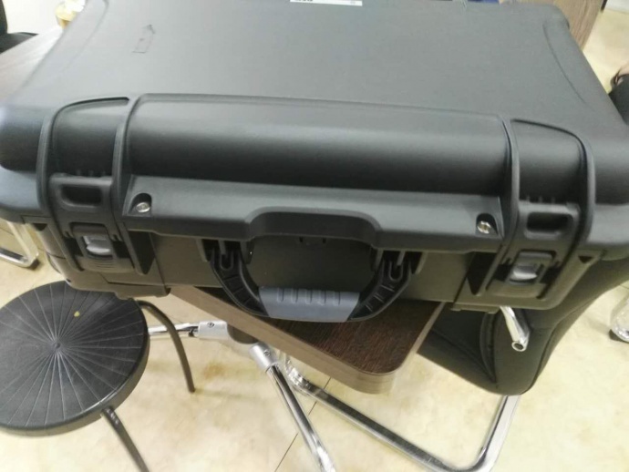 RED，Raven 现货拆箱，你不敢相信它是如何心碎