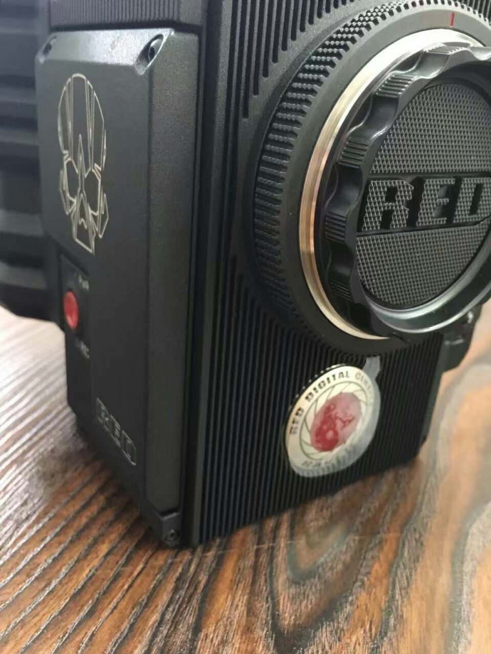RED，Raven 现货拆箱，你不敢相信它是如何心碎