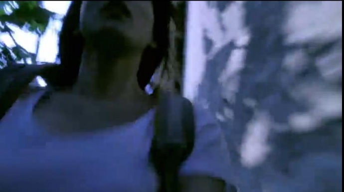 《一惊到底》剧情烧脑，福尔摩斯来了也得惨死现场！