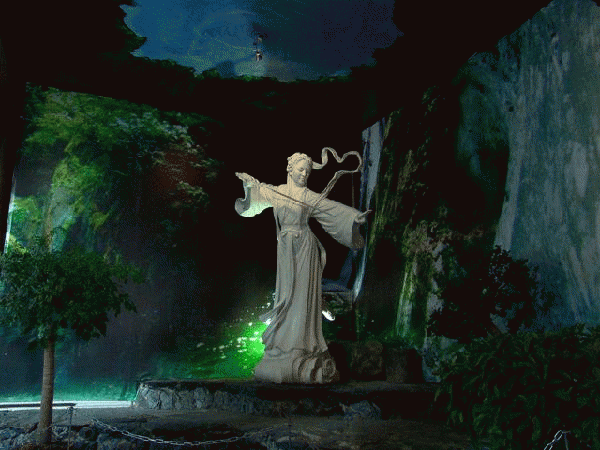 走进天龙八部影视城有感