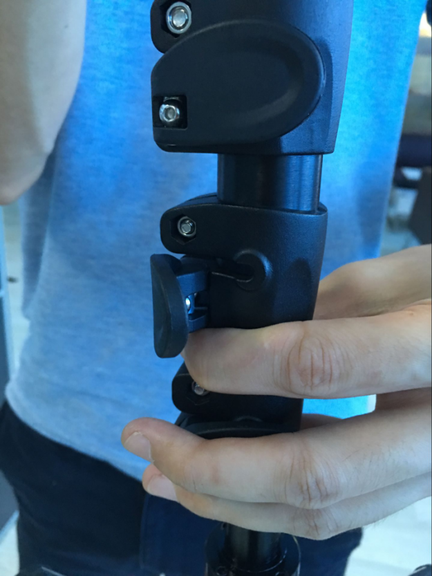 摄影师也能拍电影啦！这只独脚架助你升级摄像师！