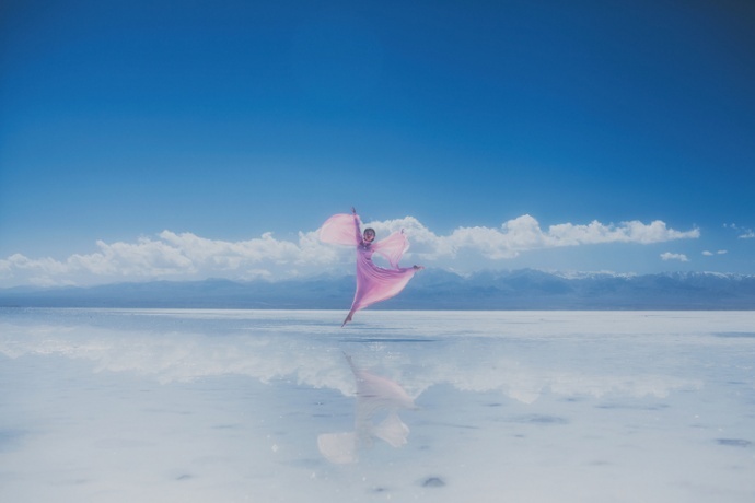 青海茶卡盐湖的24小时怎么拍？