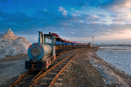 青海茶卡盐湖的24小时怎么拍？