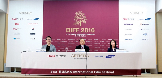 韩国电影人为维护电影节的自由性和独立性，釜山国际电影节矛盾纠葛始末