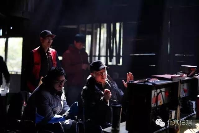 如何与《纸牌屋》团队一同打造《重生》？