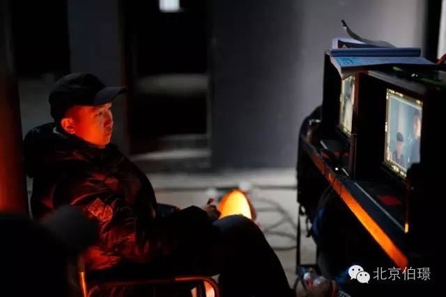 如何与《纸牌屋》团队一同打造《重生》？