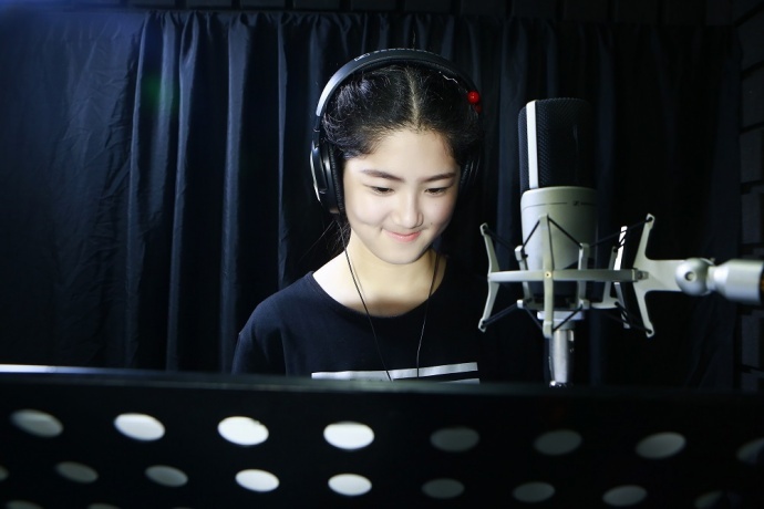 《让魅力发声》小女孩日语歌声惊人！