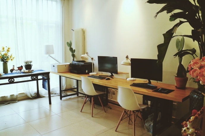 招聘平面设计师 （北京）