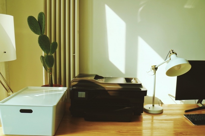 招聘平面设计师 （北京）