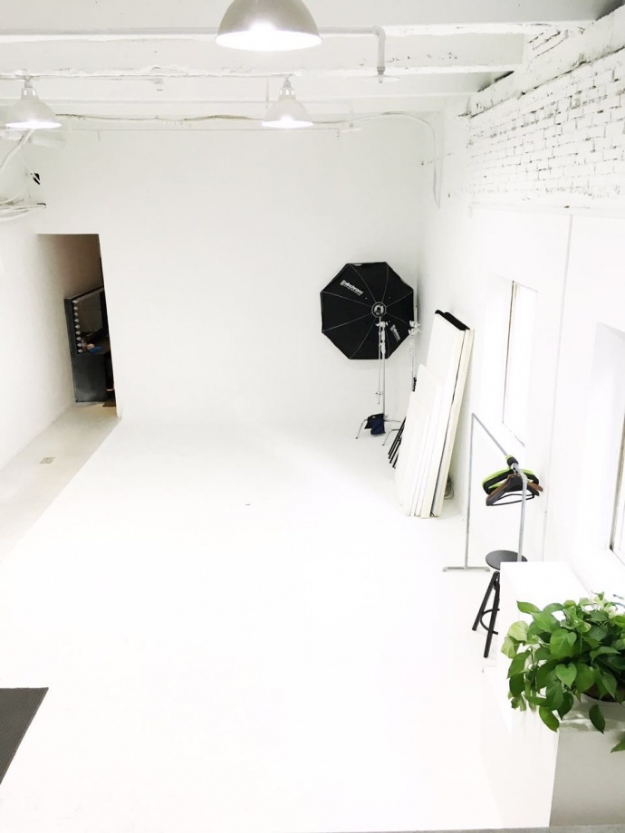 超便宜影棚出租100/小时