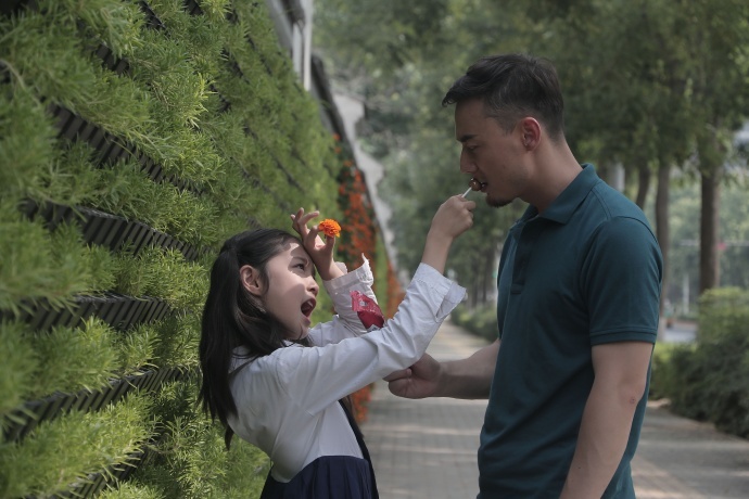 广帅执导的“坏蛋先生”系列电影正在腾讯视频热播中