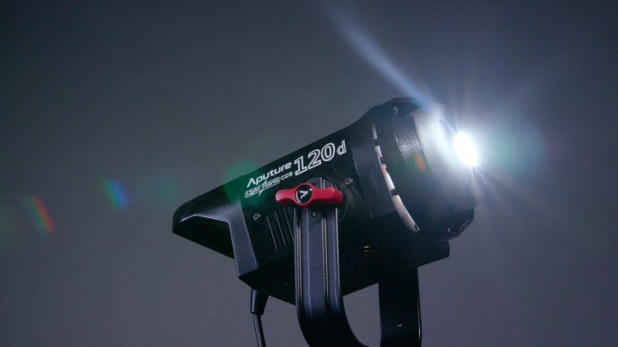 最爱的灯——COB 120D深度评测