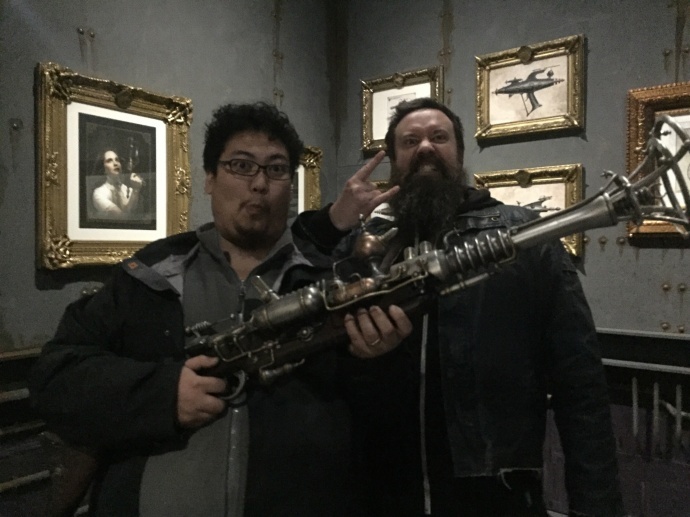 作为最早就在WETA工作室的华人特效师,我觉得你需要知道他