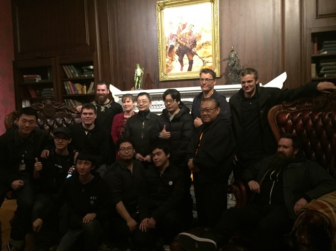 作为最早就在WETA工作室的华人特效师,我觉得你需要知道他