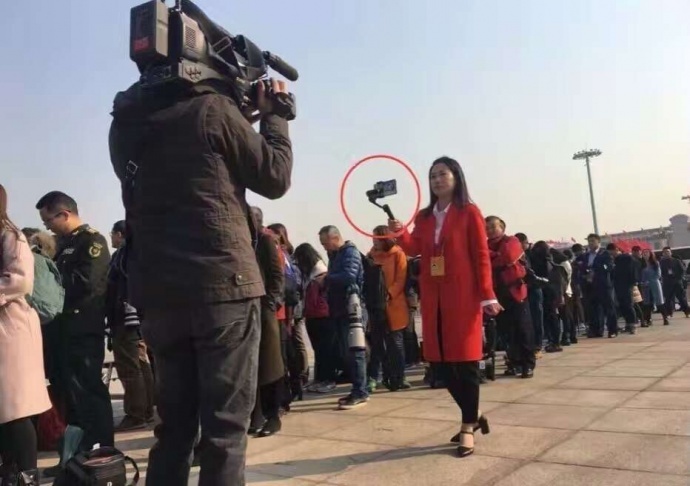 智云稳定器直播两会无处不在的神器