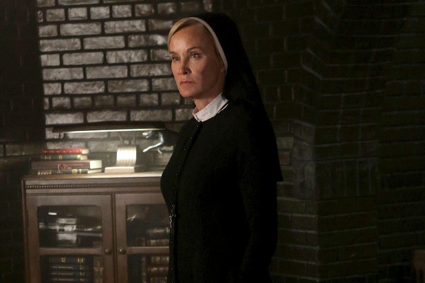 好莱坞重量级演员都开始演电视剧了，国内还会远吗？