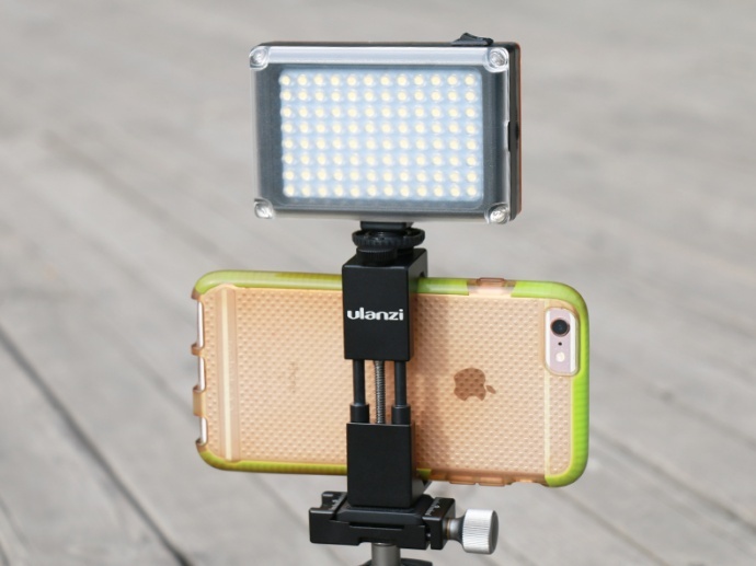 摄影人必备的金属手机夹 上手体验