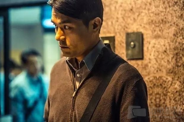 蛰伏三十年，“配角专业户”的他终于拿下金像奖影帝！