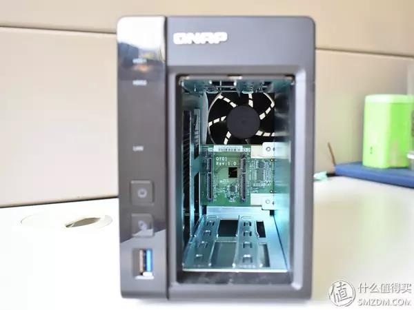 NAS的初次体验：QNAP 威联通 TS-253A 裸身上映
