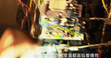 毁掉150辆车、囤积成吨炸药的《拆弹专家》再发特辑 火力全开引爆五一档！